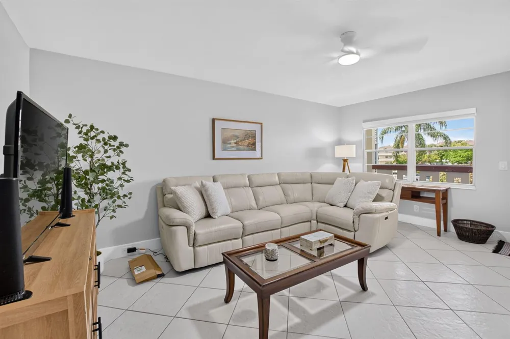 236 Preston Way #f Boca Raton, FL 33434