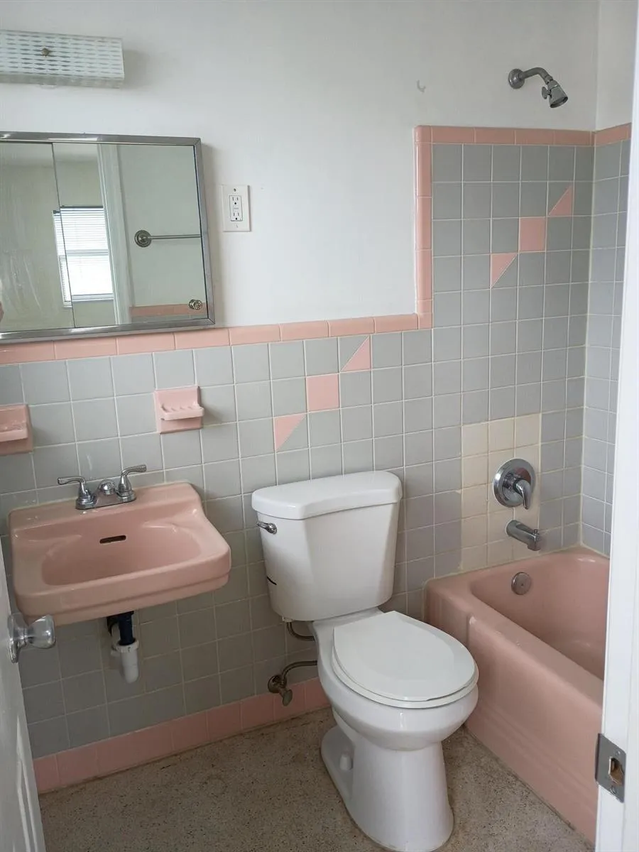 2724 NE 32ND STREET #6 Fort Lauderdale, FL 33306