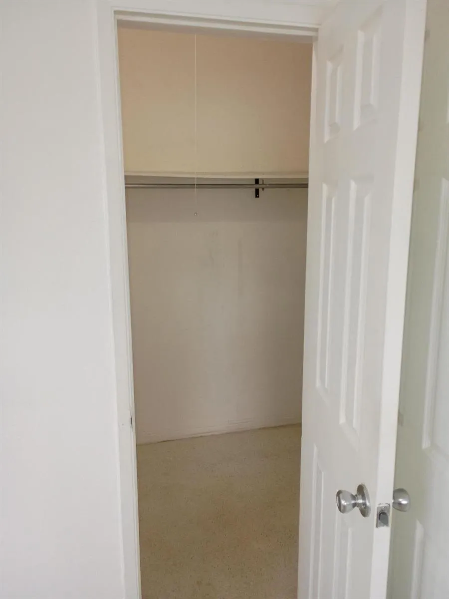 2724 NE 32ND STREET #6 Fort Lauderdale, FL 33306