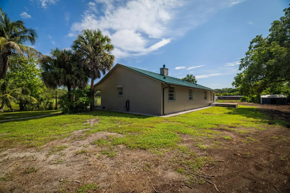 4300 Vinkemulder Road Coconut Creek, FL 33073