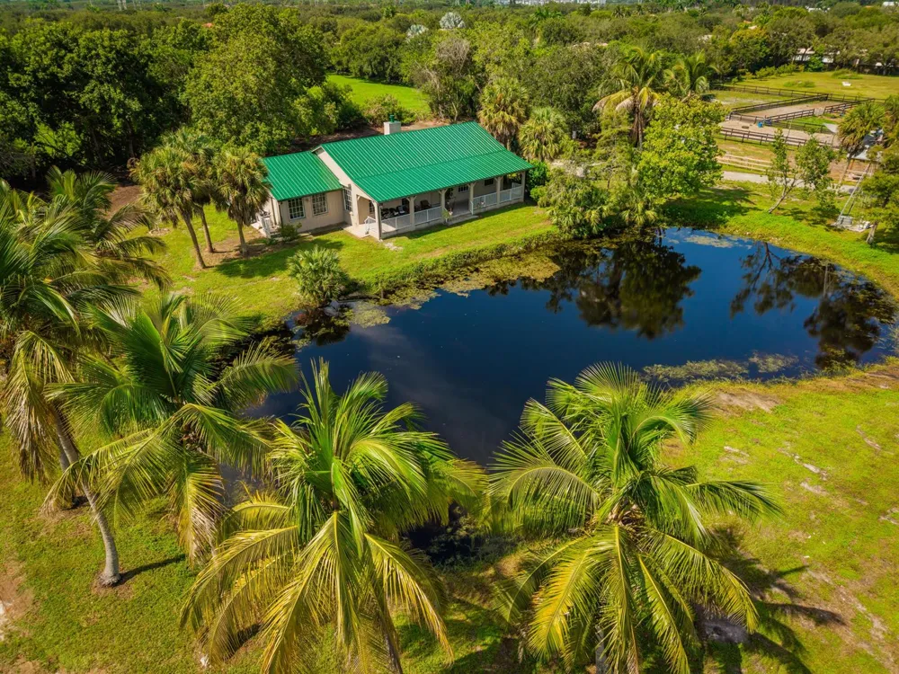 4300 Vinkemulder Road Coconut Creek, FL 33073