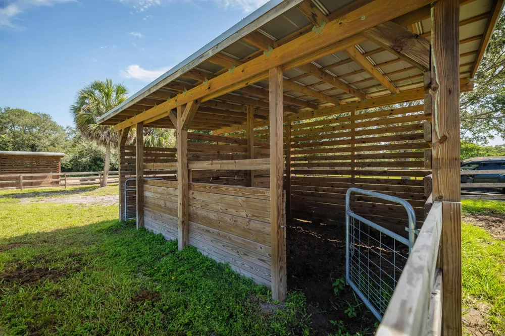 4300 Vinkemulder Road Coconut Creek, FL 33073