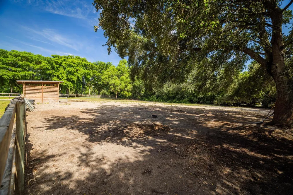 4300 Vinkemulder Road Coconut Creek, FL 33073