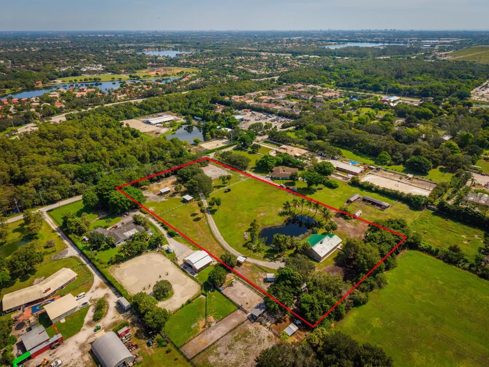 4300 Vinkemulder Road Coconut Creek, FL 33073