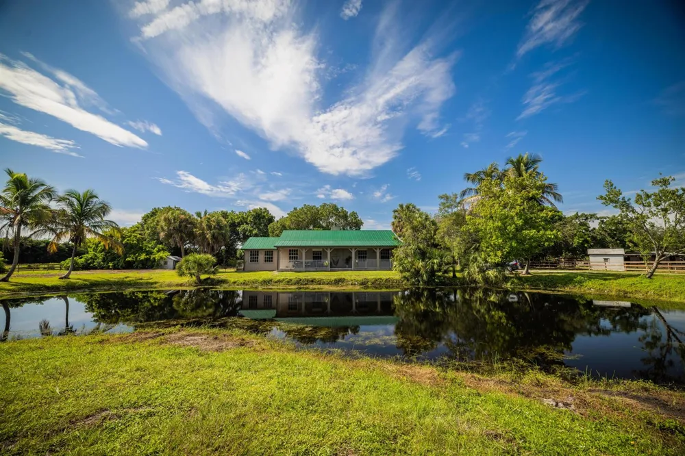 4300 Vinkemulder Road Coconut Creek, FL 33073