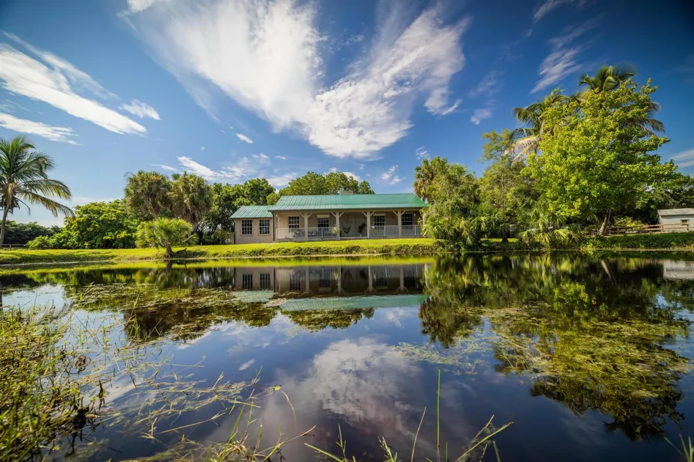 4300 Vinkemulder Road Coconut Creek, FL 33073
