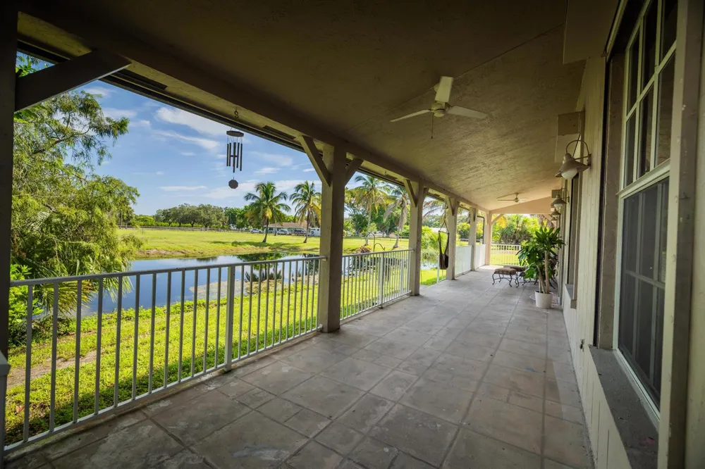 4300 Vinkemulder Road Coconut Creek, FL 33073