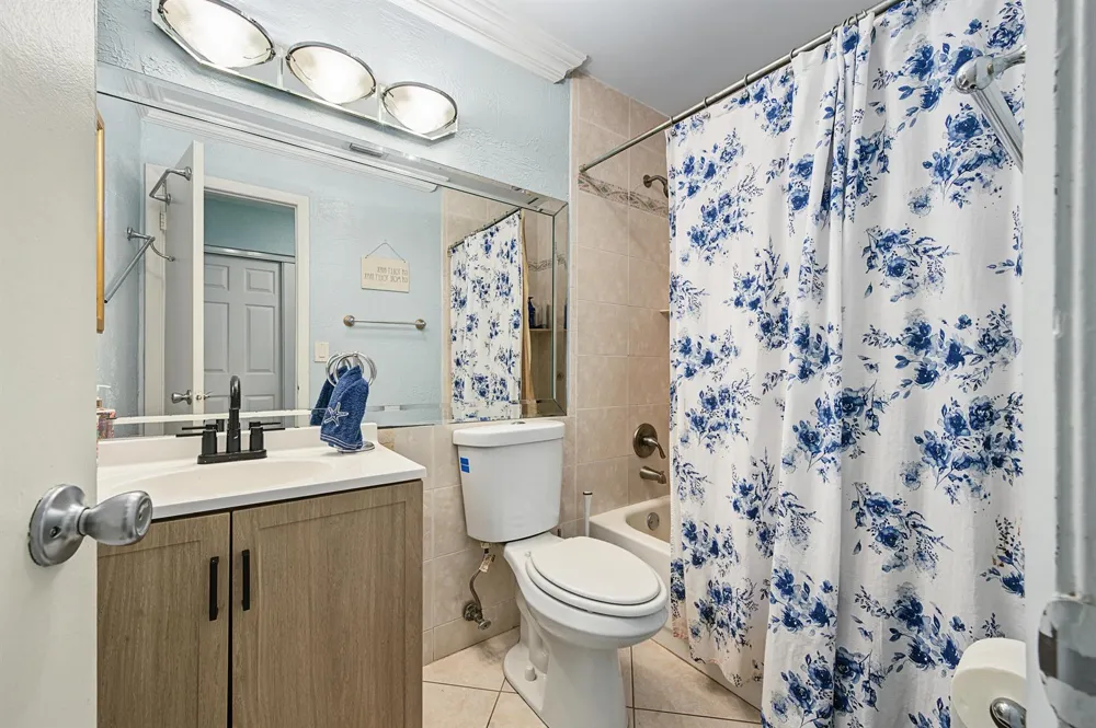 4228 NW 22nd Street #100J Coconut Creek, FL 33066