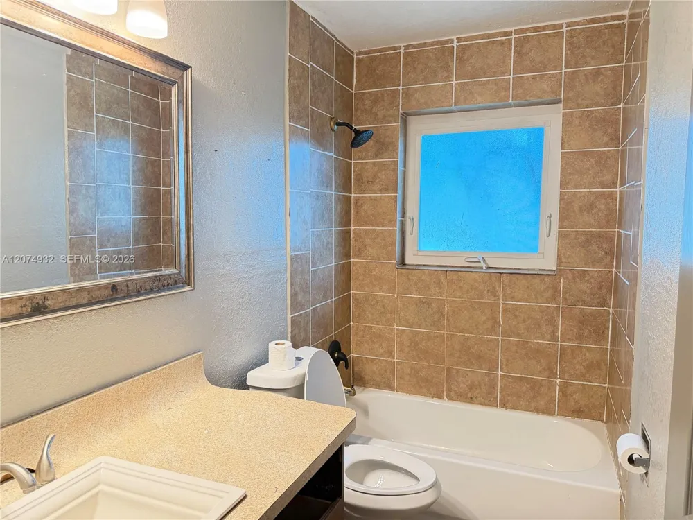 56 NW 39th St #56 Miami, FL 33127