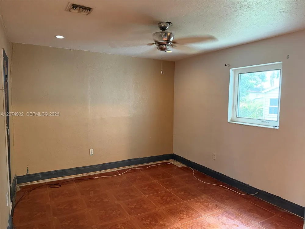 56 NW 39th St #56 Miami, FL 33127