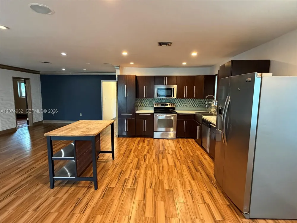 56 NW 39th St #56 Miami, FL 33127