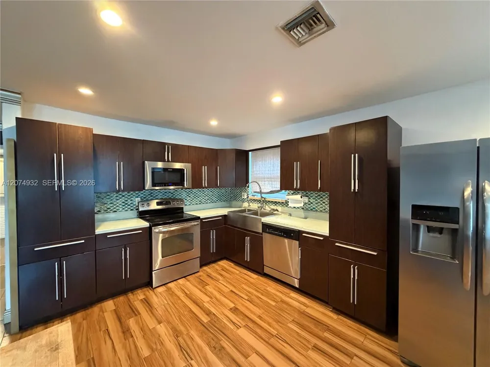 56 NW 39th St #56 Miami, FL 33127