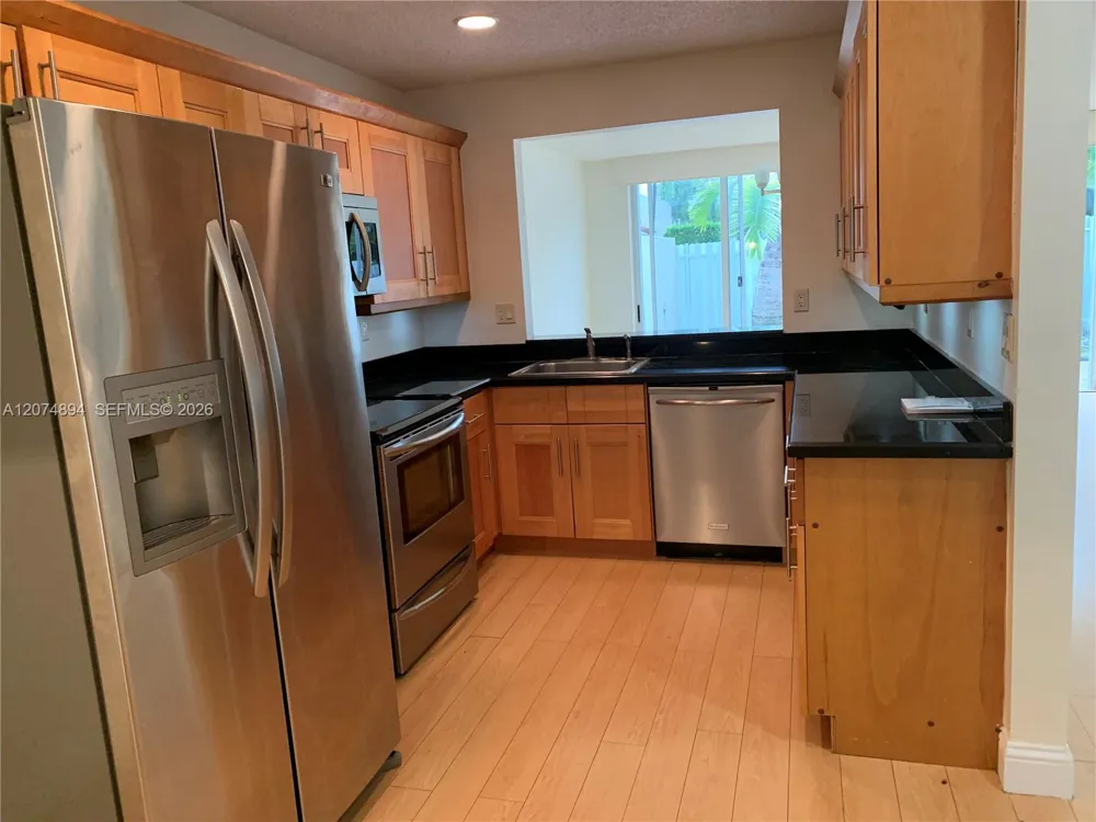 4447 NW 98th Ave Doral, FL 33178