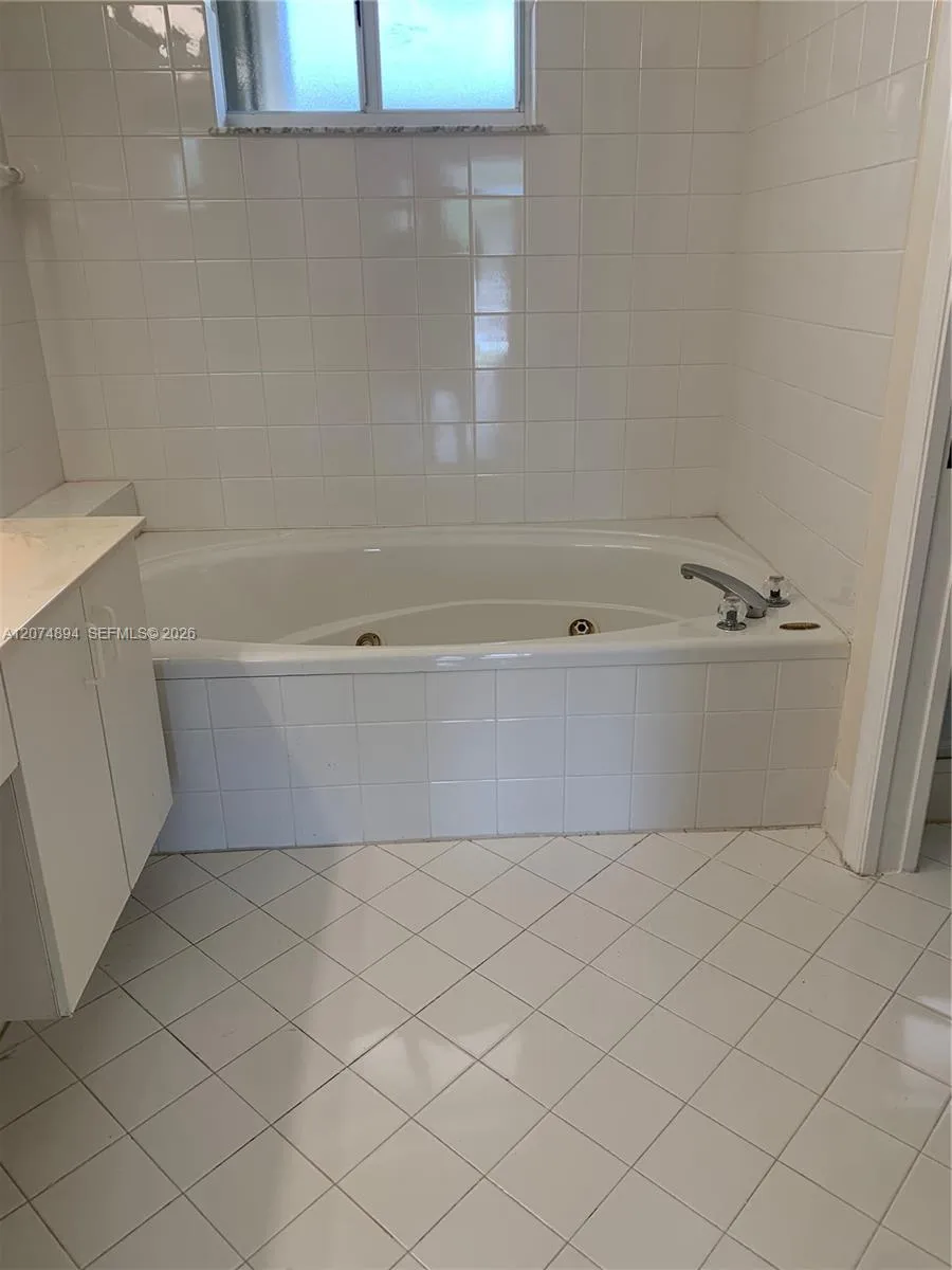 4447 NW 98th Ave Doral, FL 33178