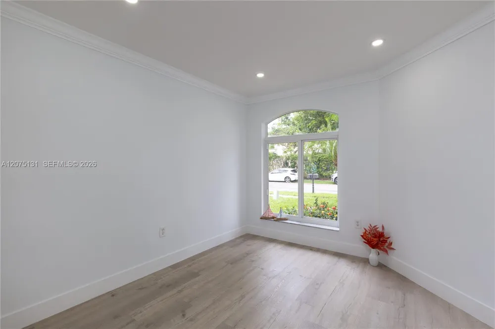 46 Gables Blvd Weston, FL 33326