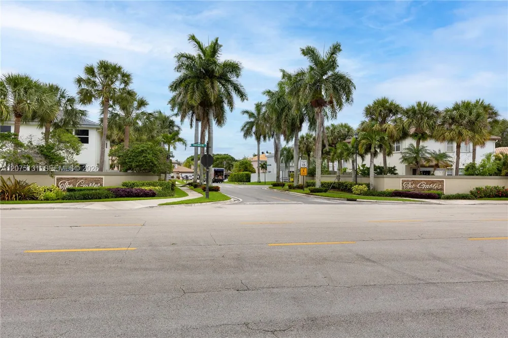 46 Gables Blvd Weston, FL 33326