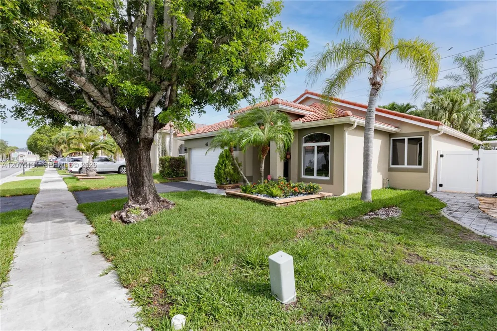 46 Gables Blvd Weston, FL 33326