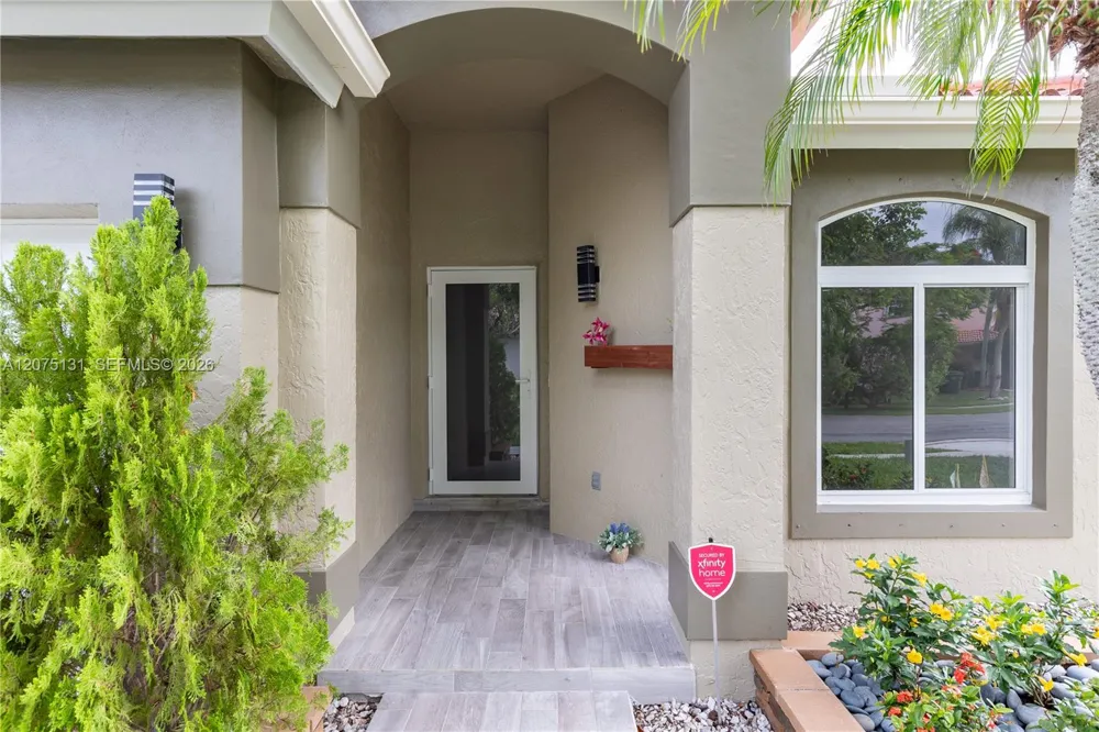 46 Gables Blvd Weston, FL 33326