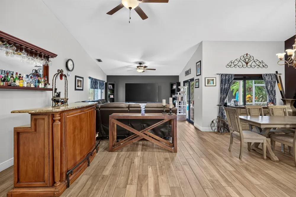 18842 91st Place Loxahatchee, FL 33470