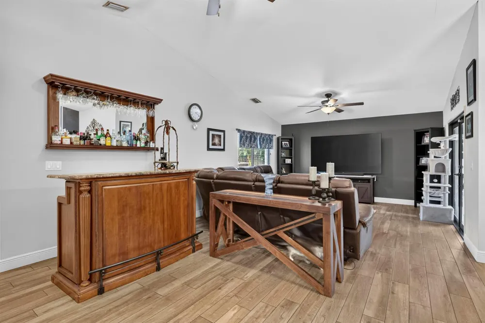 18842 91st Place Loxahatchee, FL 33470