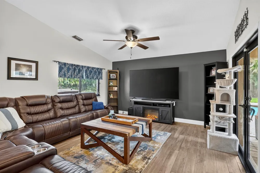 18842 91st Place Loxahatchee, FL 33470