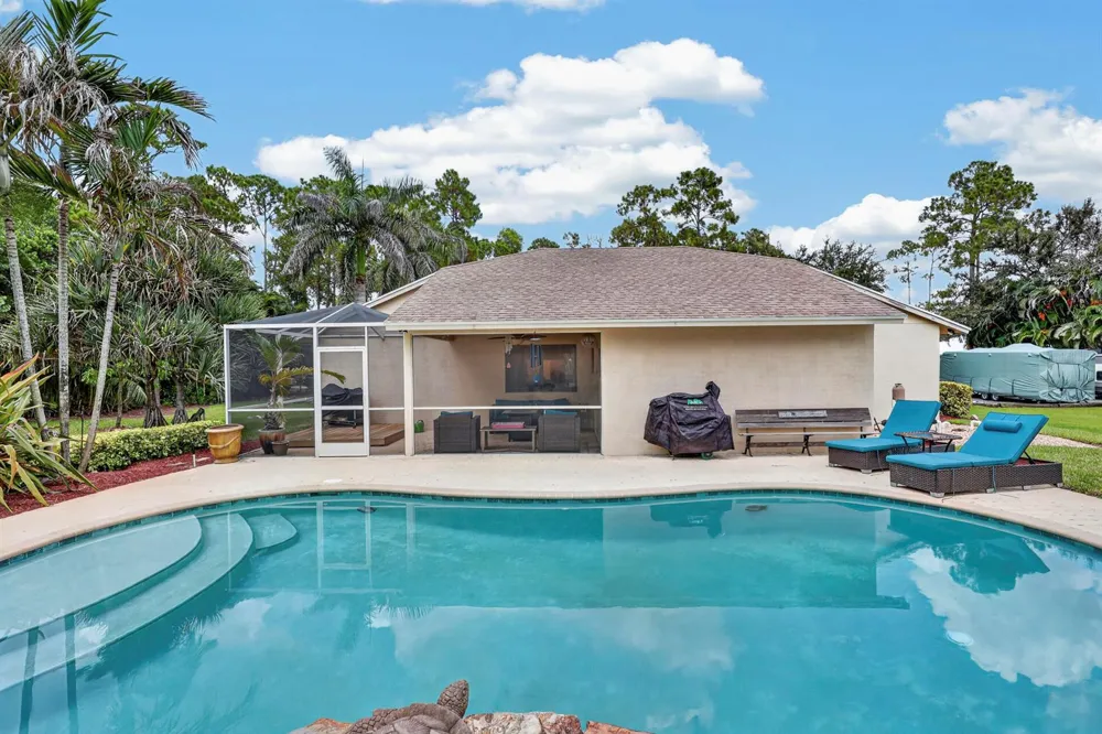 18842 91st Place Loxahatchee, FL 33470