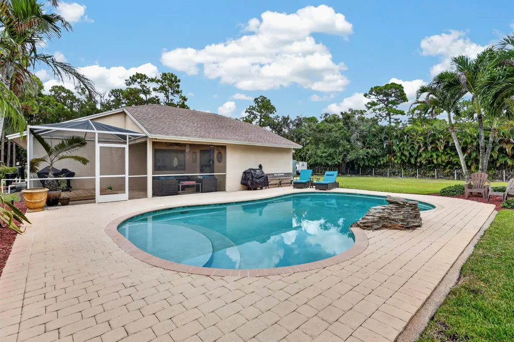 18842 91st Place Loxahatchee, FL 33470