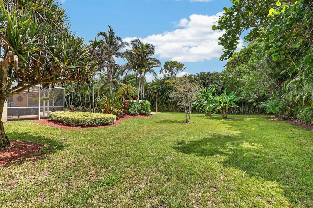 18842 91st Place Loxahatchee, FL 33470