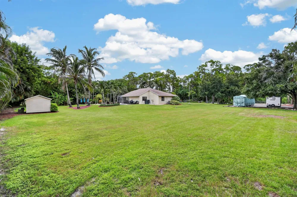 18842 91st Place Loxahatchee, FL 33470
