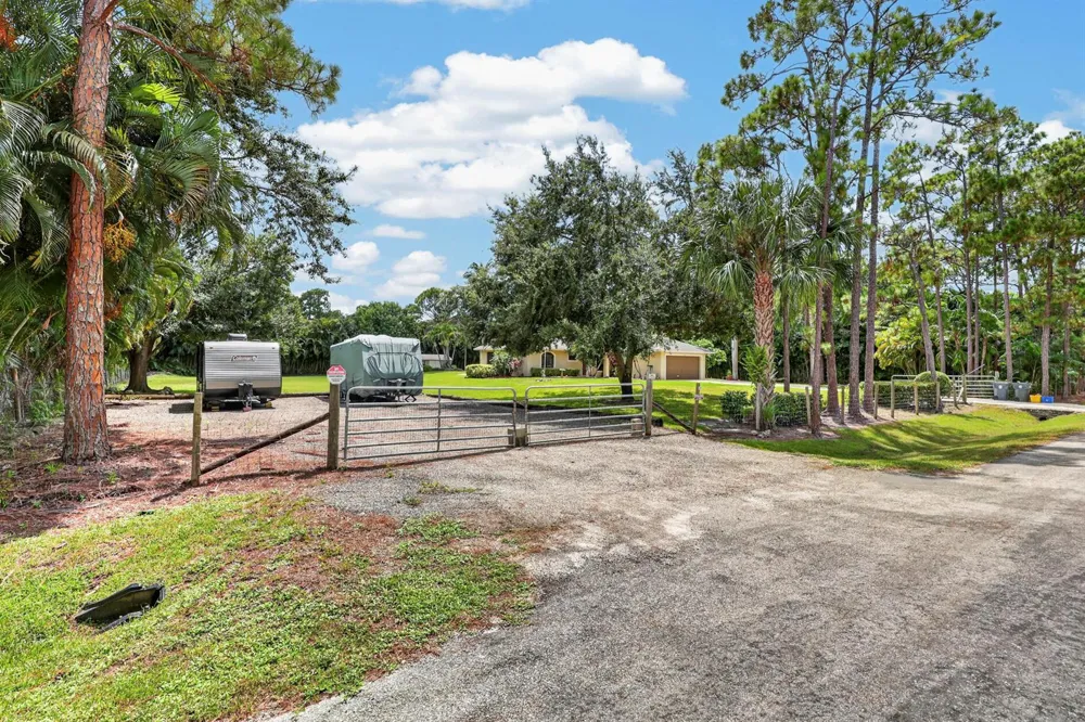 18842 91st Place Loxahatchee, FL 33470