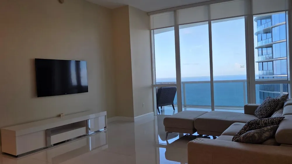 15811 COLLINS AVENUE #3807 Sunny Isles Beach, FL 33160