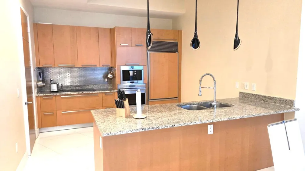15811 COLLINS AVENUE #3807 Sunny Isles Beach, FL 33160