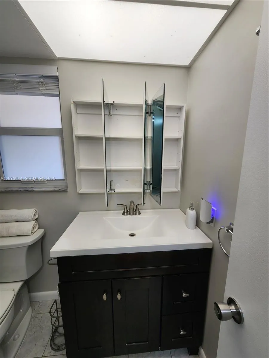 2801 Pine Island Rd #208 Sunrise, FL 33322