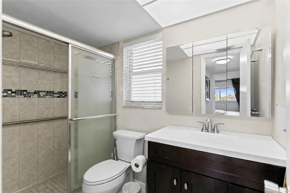 2801 Pine Island Rd #208 Sunrise, FL 33322