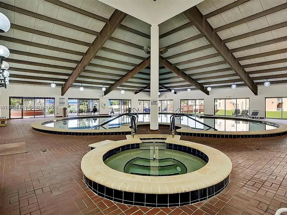 2801 Pine Island Rd #208 Sunrise, FL 33322