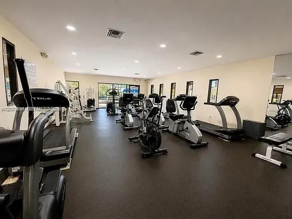 2801 Pine Island Rd #208 Sunrise, FL 33322
