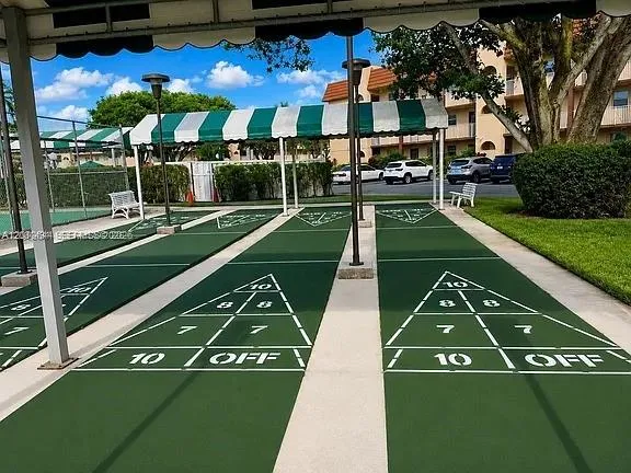 2801 Pine Island Rd #208 Sunrise, FL 33322