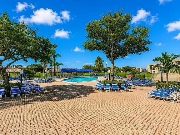 2801 Pine Island Rd #208 Sunrise, FL 33322
