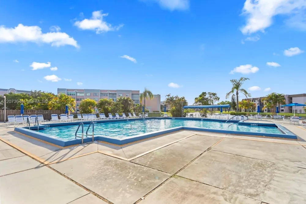 2801 Pine Island Rd #208 Sunrise, FL 33322