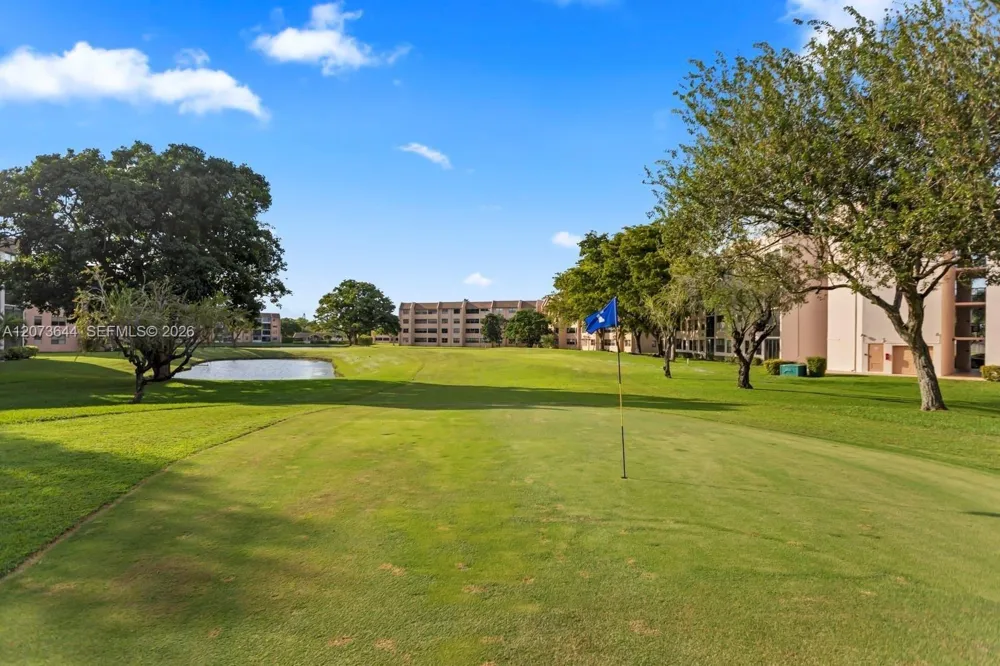 2801 Pine Island Rd #208 Sunrise, FL 33322