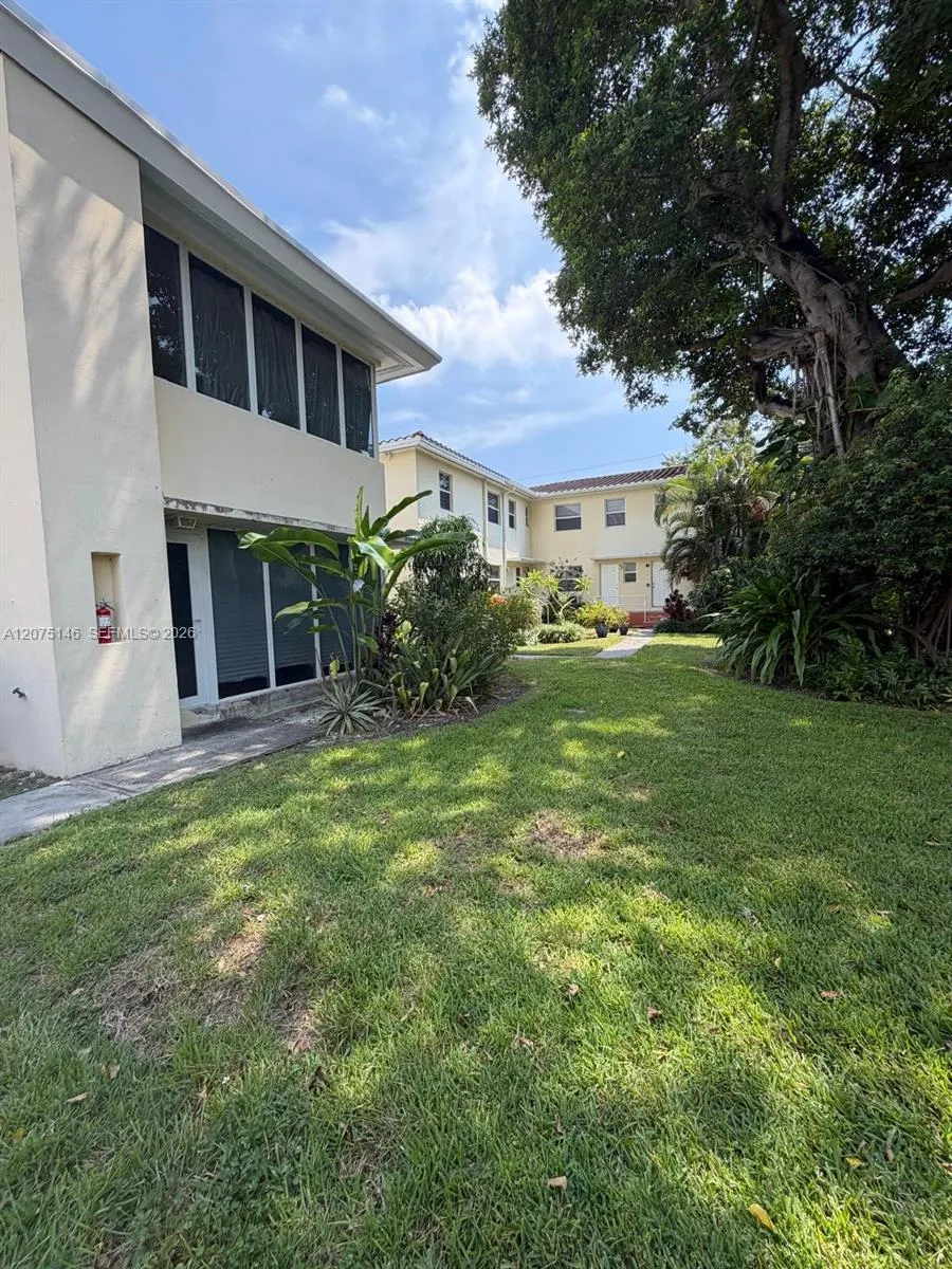 736 NE 92nd St #2K Miami Shores, FL 33138