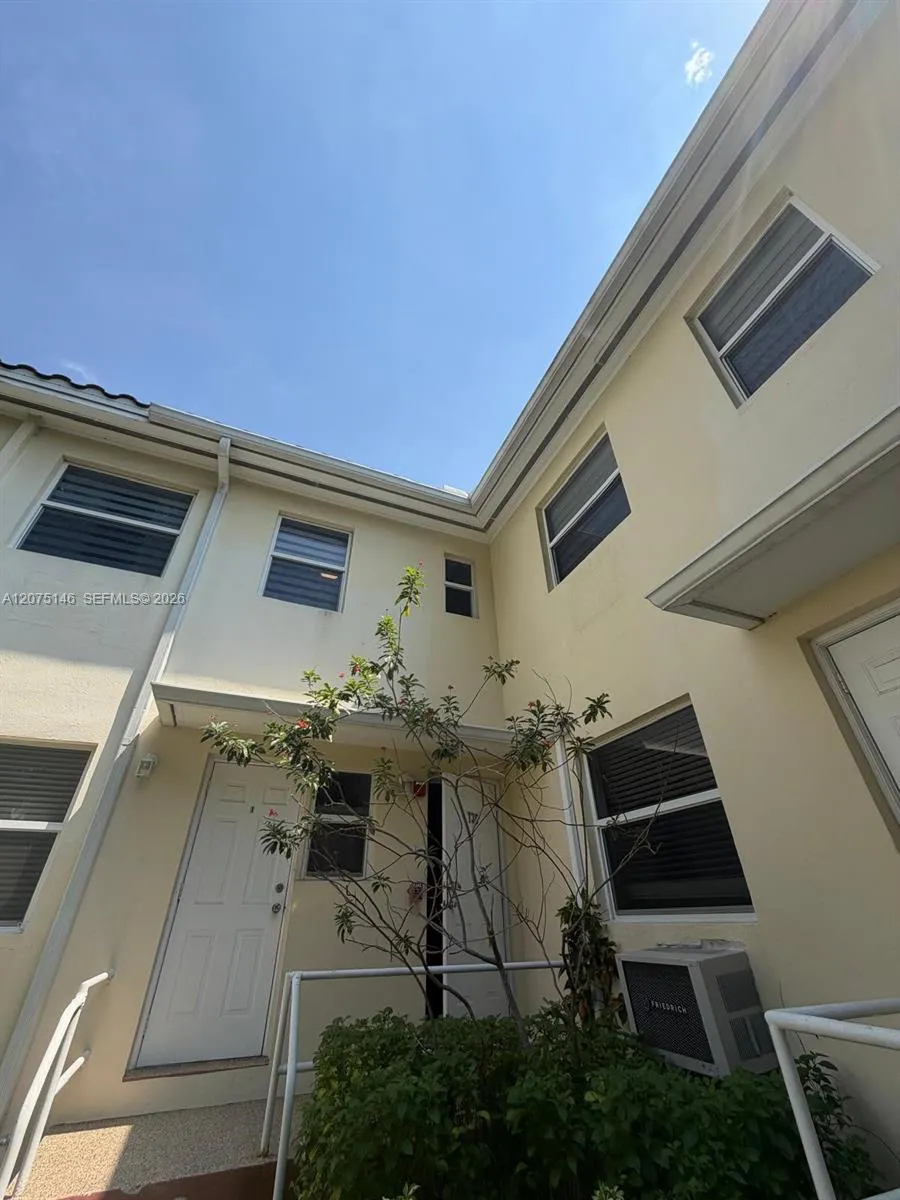 736 NE 92nd St #2K Miami Shores, FL 33138
