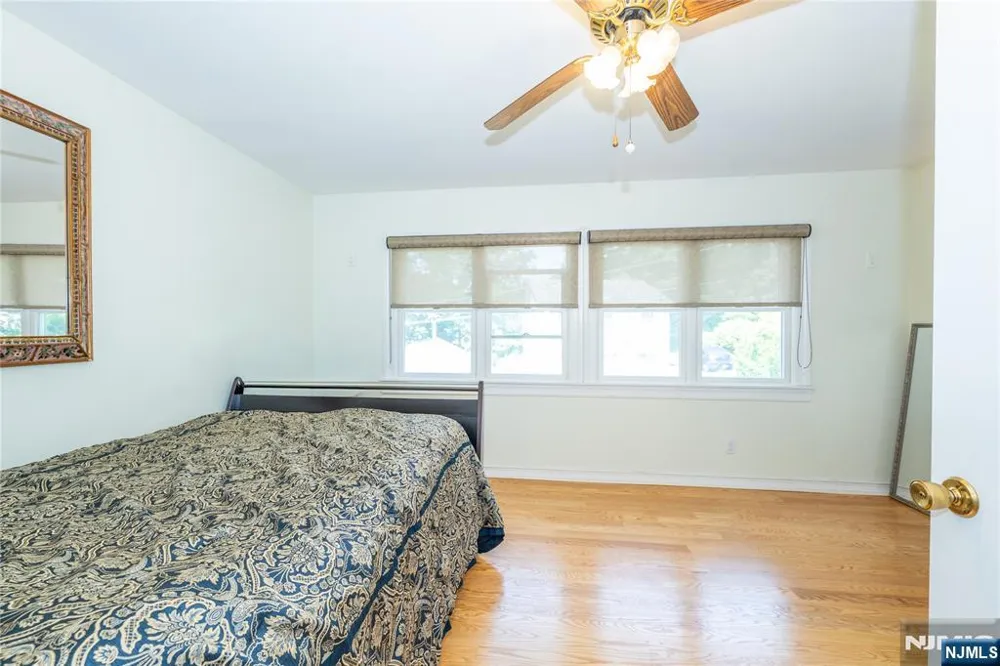 335 Elmira Trail Hopatcong, NJ 07843