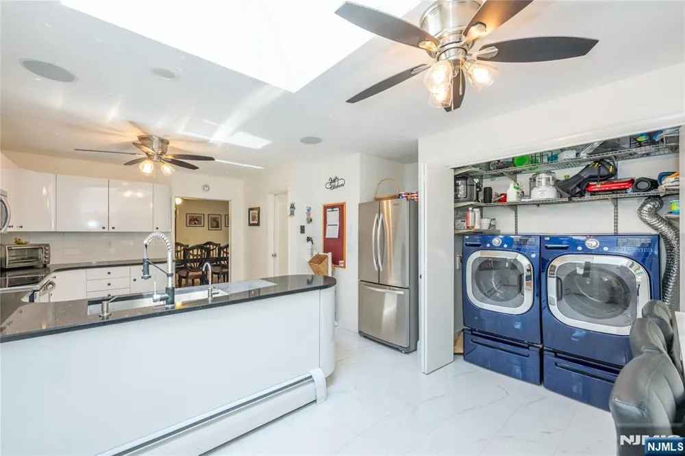 335 Elmira Trail Hopatcong, NJ 07843
