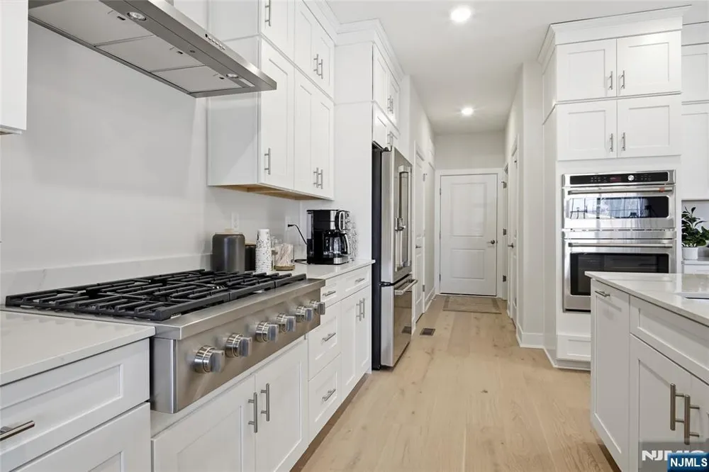 3 Pimlico Place Oakland, NJ 07436