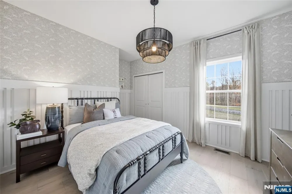 3 Pimlico Place Oakland, NJ 07436