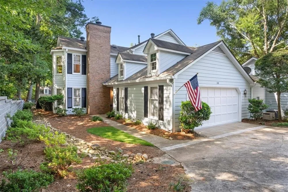 110 Great Oaks Lane Roswell, GA 30075