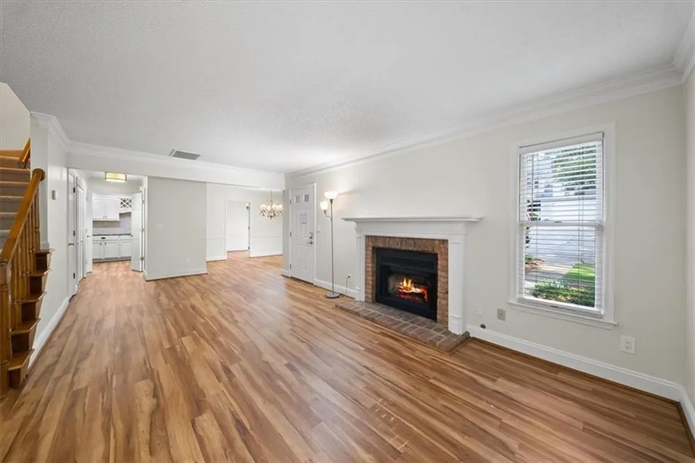 110 Great Oaks Lane Roswell, GA 30075