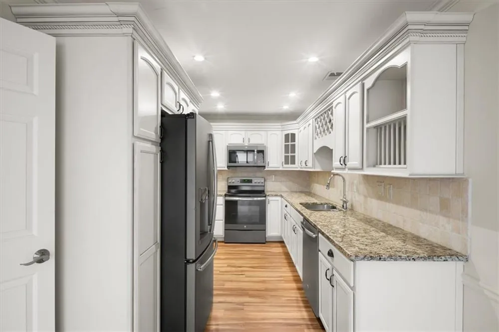 110 Great Oaks Lane Roswell, GA 30075