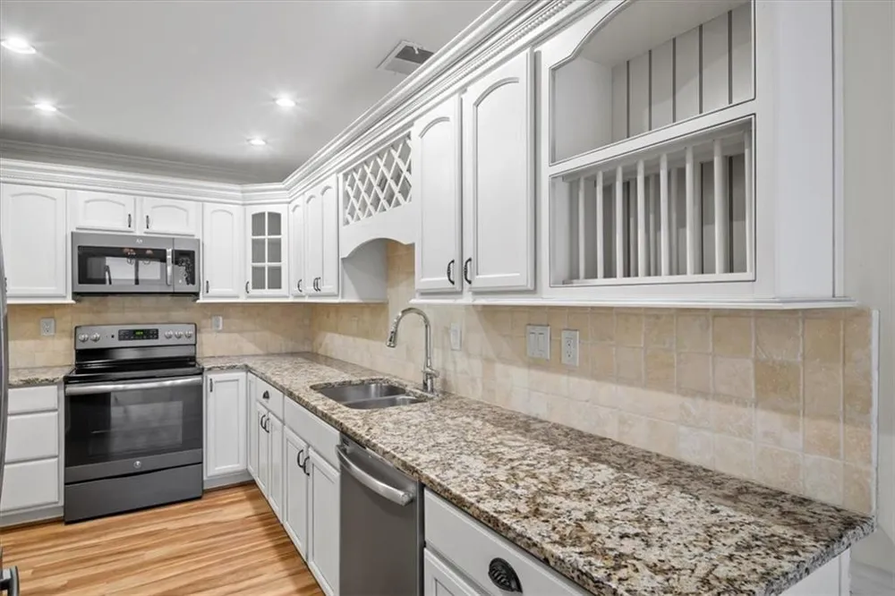 110 Great Oaks Lane Roswell, GA 30075
